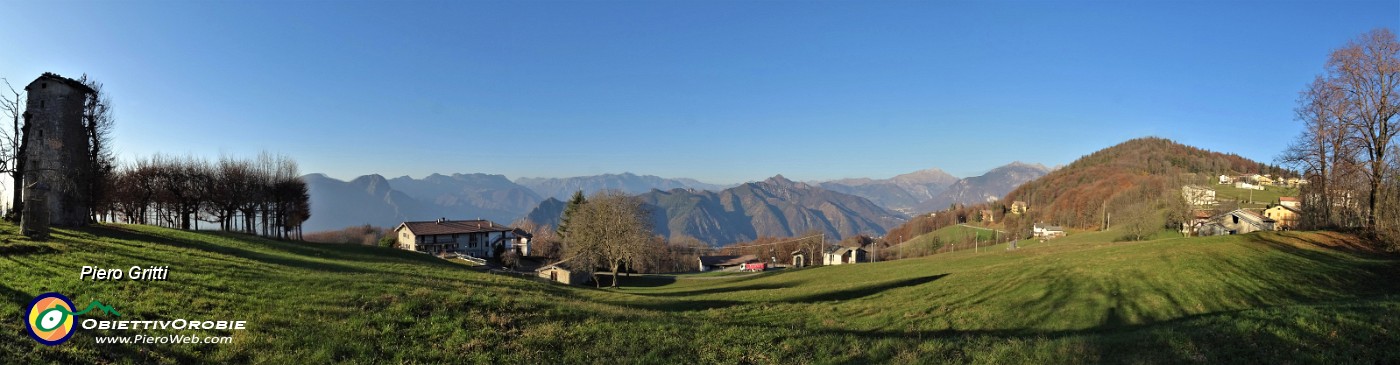 88 Vista panoramica dal bel roccolo di Miragolo San Marco.jpg